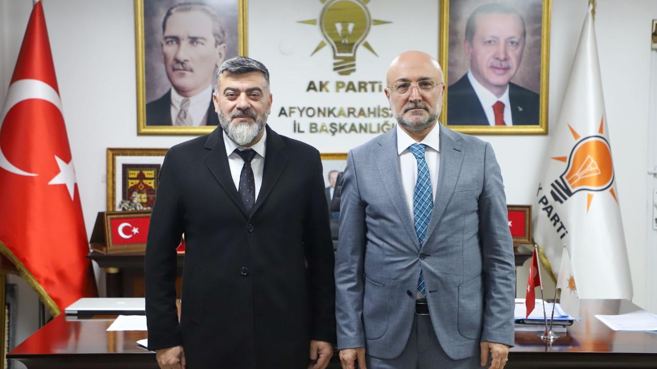 Başkan Şahin, Muhtarlar Derneği Başkanı Uygur’u Ağırladı