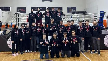 Batuhan Şanlı ve Öğrencilerinden İzmir’de Madalya Şovu