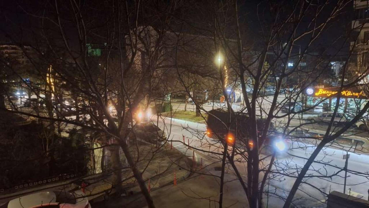 Bayrağa Uzanan Ele Afyon’dan Gece Yarısı Cevap!