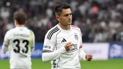 Beşiktaş'ta Mert Günok ile yollar ayrıldı: Tecrübeli eldiven Fenerbahçe yolunda