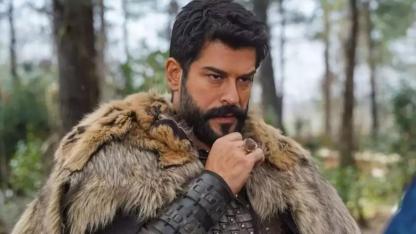 Burak Özçivit Joy Awards’a Davet Edilmedi: “Kara Liste” İddiası Gündemde