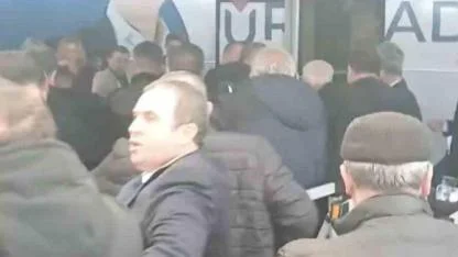 Bursa Büyükşehir Belediye Başkanı Mustafa Bozbey’e saldırı girişimi
