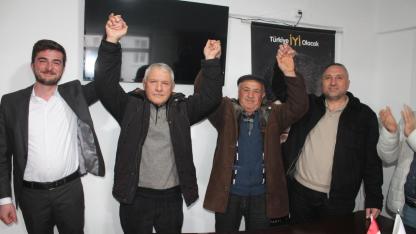 Çay’da İki Meclis Üyesi İYİ Parti Saflarında