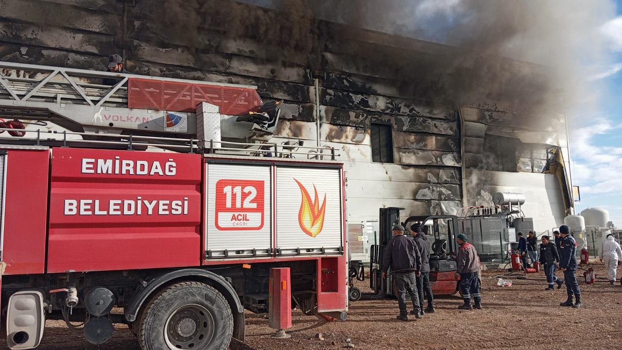 Davulga’daki Biyoatık Tesisindeki Yangın Kontrol Altına Alındı