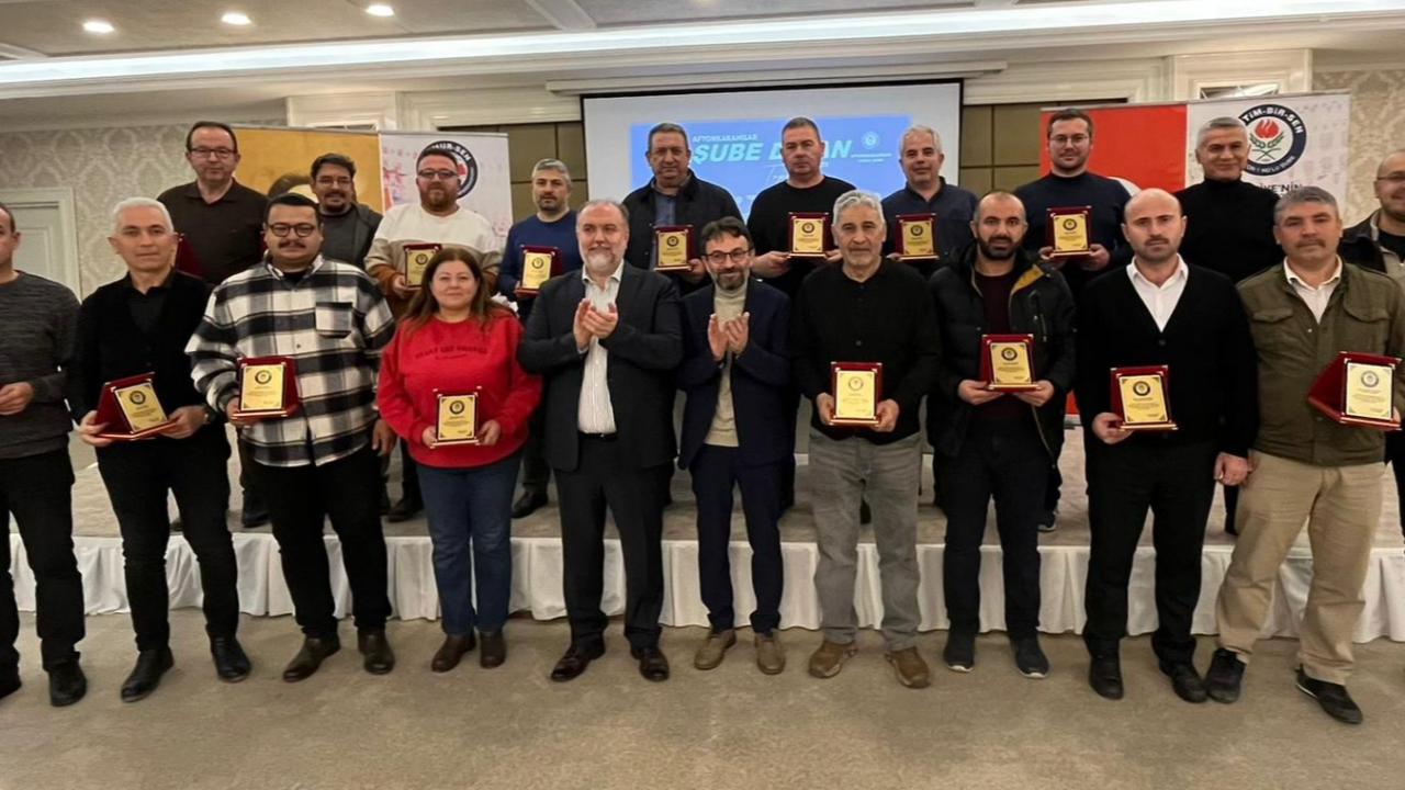 Eğitim-Bir-Sen Afyonkarahisar 1 No’lu Şube İl Divanı Gazlıgöl’de Toplandı