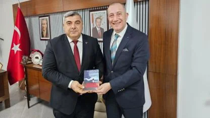 Eğitimci-Yazar Orhan Toker, Müdür Sünnetci’yi Ziyaret Etti