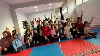 Emirdağ Gençlik Merkezi’nde Cimnastik Kurslarına Yoğun İlgi