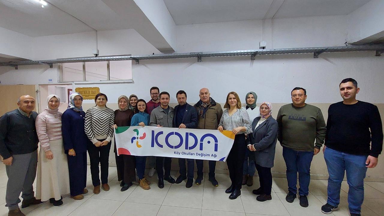 Emirdağ Öğretmen Topluluğu'nda Çocuklarla Felsefe Eğitimi