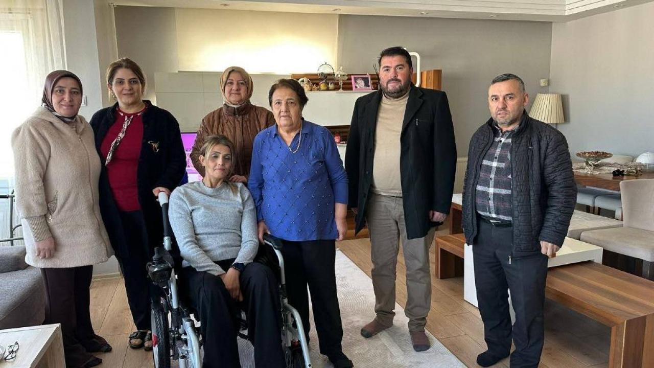 Engelli Vatandaşa Akülü Sandalye Teslim Edildi