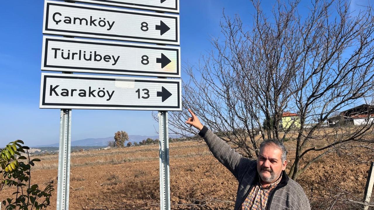 Fıkra Gibi Bir Olay; Bu Köy Yaklaştıkça Uzaklaşıyor