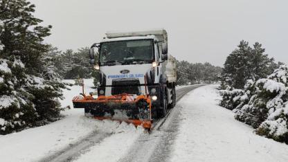 İhsaniye, İscehisar ve Bayat’ta Karla Mücadele Aralıksız Sürüyor