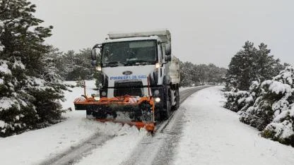 İhsaniye, İscehisar ve Bayat’ta Karla Mücadele Aralıksız Sürüyor