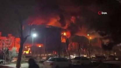 İran’da Cami ve Belediye Binası Ateşe Verildi: Ölü Sayısı 65’e Yükseldi