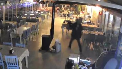 İstediği Verilmeyince Restorana Tüfekle Saldırdı: 1 Ölü, 3 Yaralı