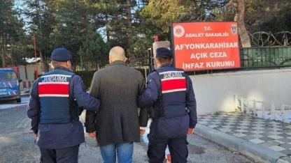 Jandarmadan Aranan Şahıslara Yönelik Operasyon: 24 Gözaltı
