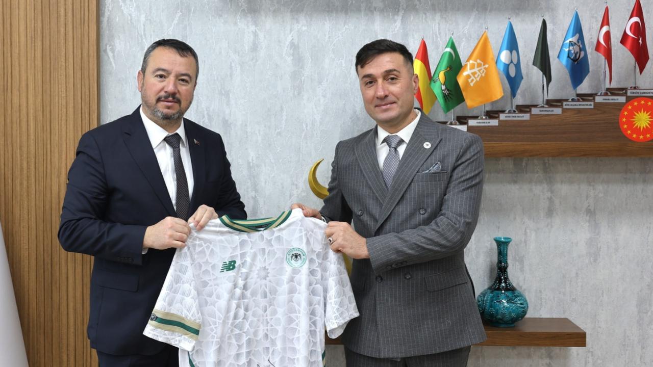 Konyaspor Yöneticisi İzzet Demir’den Başkan Öztaş’a Ziyaret