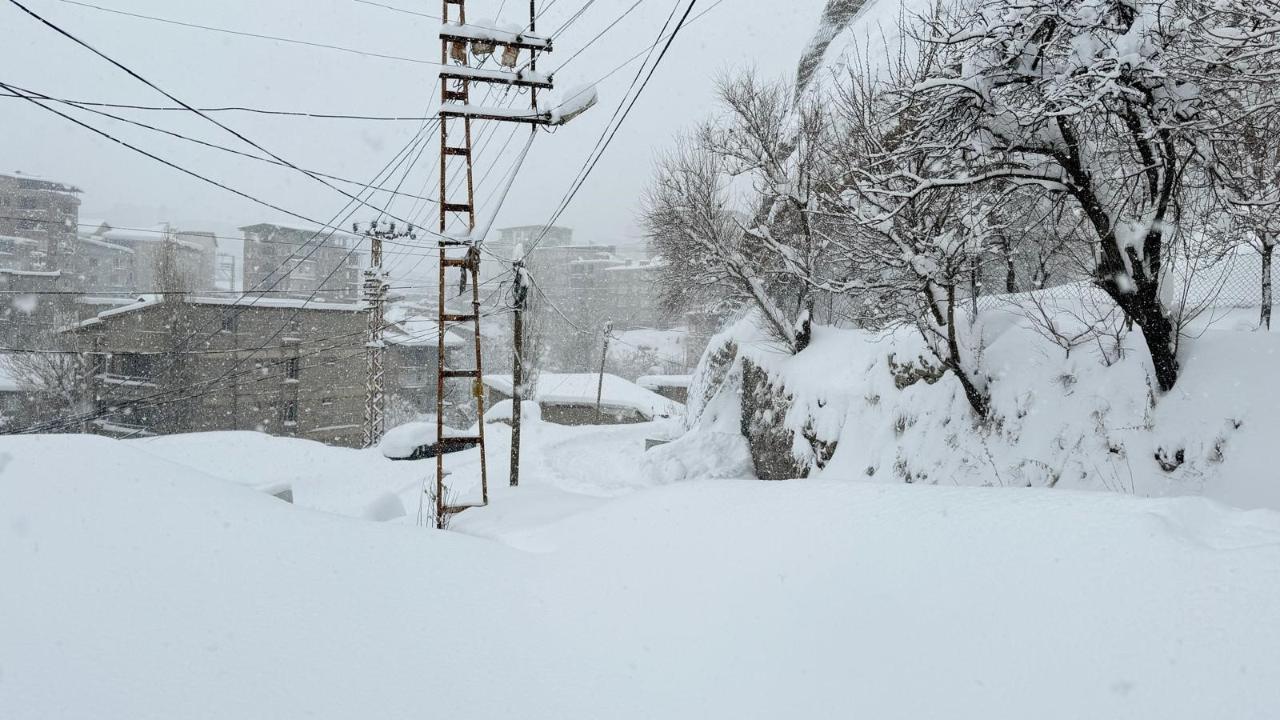 O İlde 89 Yerleşim Yerinin Yolu Kapandı