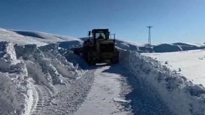 Olumsuz Hava Ulaşımı Durma Noktasına Getirdi: 3 İlde 747 Yerleşim Yeri Kapalı