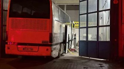 Otobüsün Altında Kalan Tamirci Hayatını Kaybetti