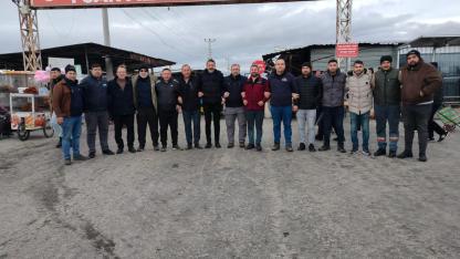 Pazar Yerinde Yılmazaslan'a Büyük Destek