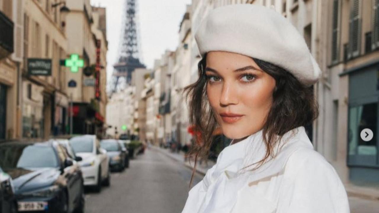 Pınar Deniz, Joy Awards Gecesinde Yeni İmajıyla Göz Kamaştırdı