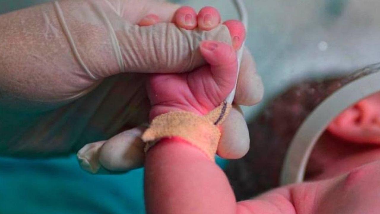 İstanbul Fatih’te 2 Aylık Bebek Açlıktan Öldü İddiası: Anne ve Baba Gözaltında!