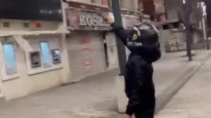 İş Yerine Silahlı Saldırı: Kurşunlama Anını Kaydettiler, Kaçarken Polise Silah Çektiler