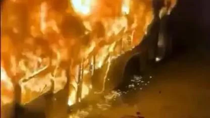 İstanbul Avcılar’da Park Halindeki İETT Otobüsü Alevlere Teslim Oldu!