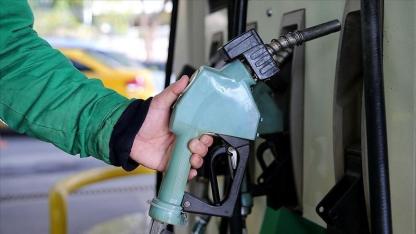 Benzine Zam Geldi, Tabela Değişti: 16 Ocak 2026 Güncel Akaryakıt Fiyatları