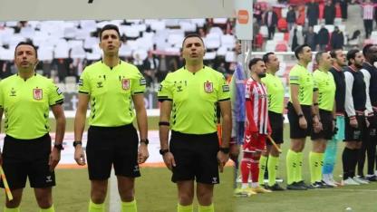 Sivasspor-Amedspor Maçında Kriz: Hakemler İstifa Etti!