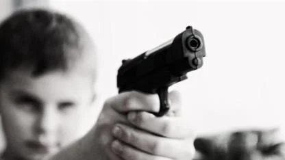 Dizilerdeki Şiddet ve Suç, Gençlere “Hayat Tarzı” Olarak Sunuluyor