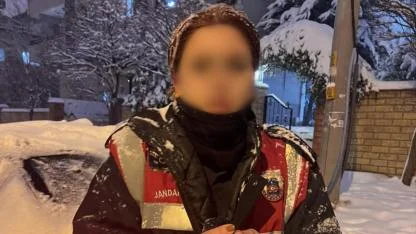 Kendini Jandarma Olarak Tanıttı! Üniformayla Meydanda Dolaştı