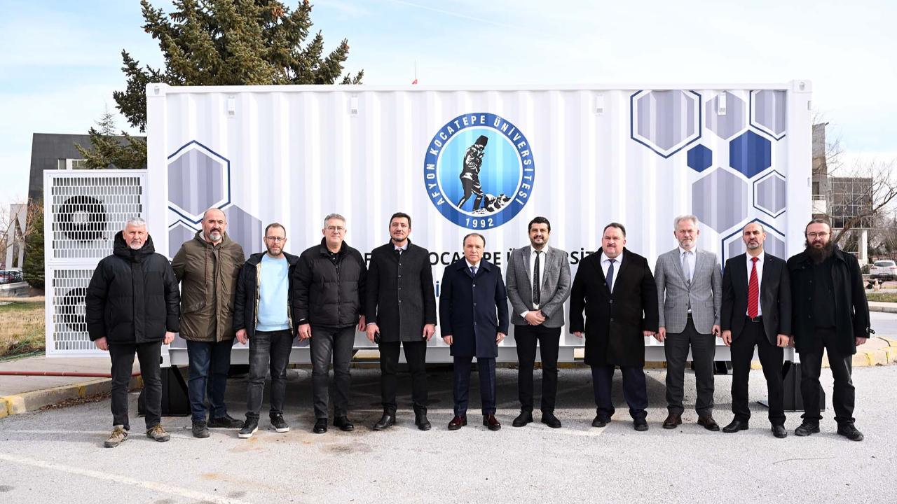 Rektör Karakaş, Hizmete Giren AKÜ Felaket Kurtarma Merkezini İnceledi