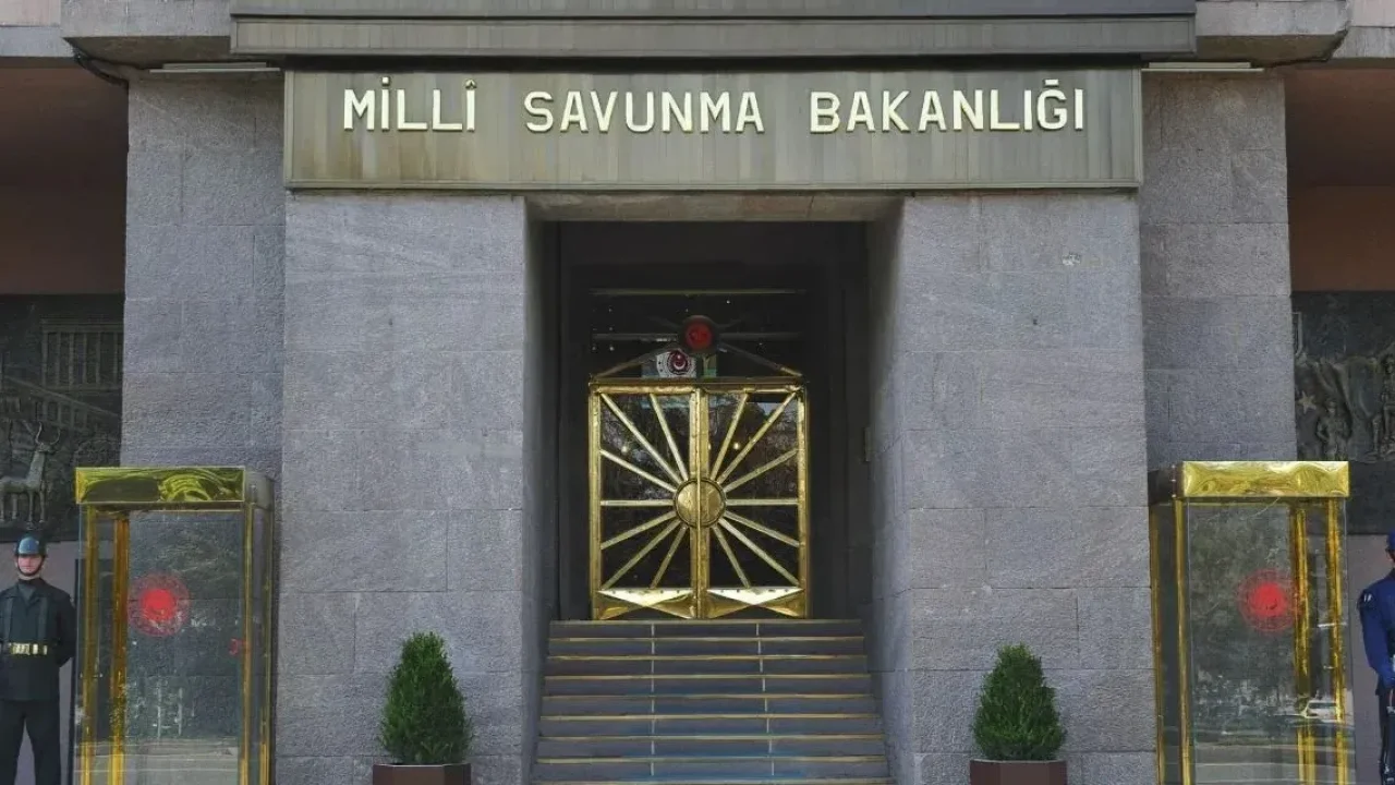 Son Dakika! Türk Bayrağı Provokasyonunu Yapanlar Tespit Edildi