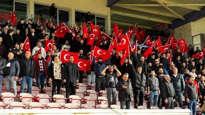 Stadyum Bayraklarla donatıldı