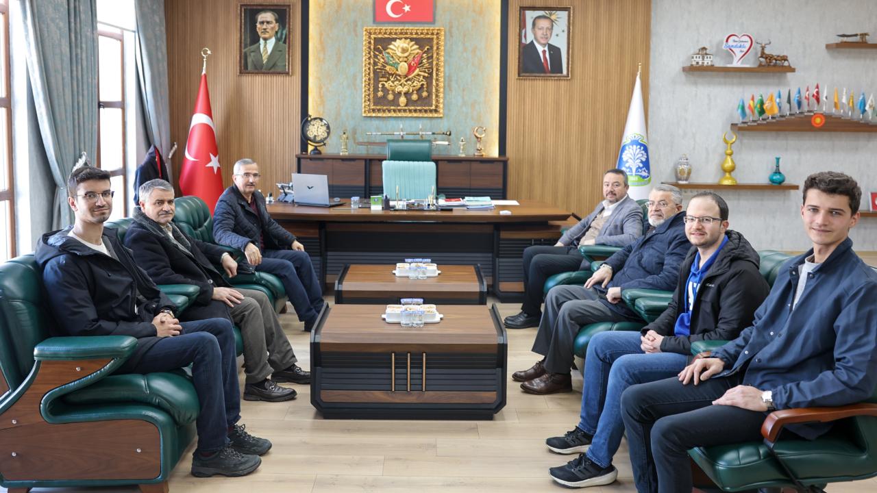 Uçar, Öztaş'ı Heyetle Ziyaret Etti