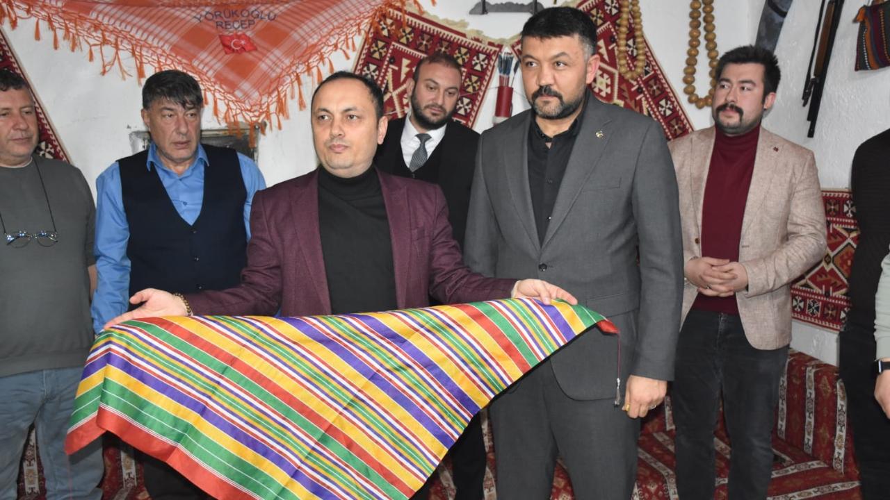 Ülkü Ocakları’ndan Karahisar Yörükler Derneği’ne ziyaret