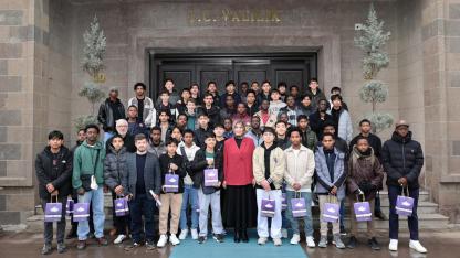 Uluslararası İmam Hatip Öğrencileri Vali Yiğitbaşı’nı Ziyaret Etti