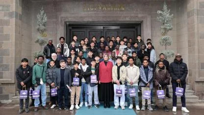 Uluslararası İmam Hatip Öğrencileri Vali Yiğitbaşı’nı Ziyaret Etti