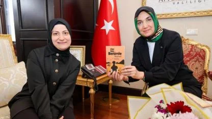 Vali Yiğitbaşı, Yazar Betül Kiriş’i Konuk Etti