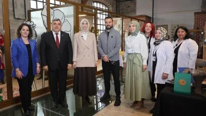 Vali Yiğitbaşı’nın Elleriyle Hazırlandı: "Zürbiye" ve "Haşhaşlı Bulgur Pilavı" Görücüye Çıktı