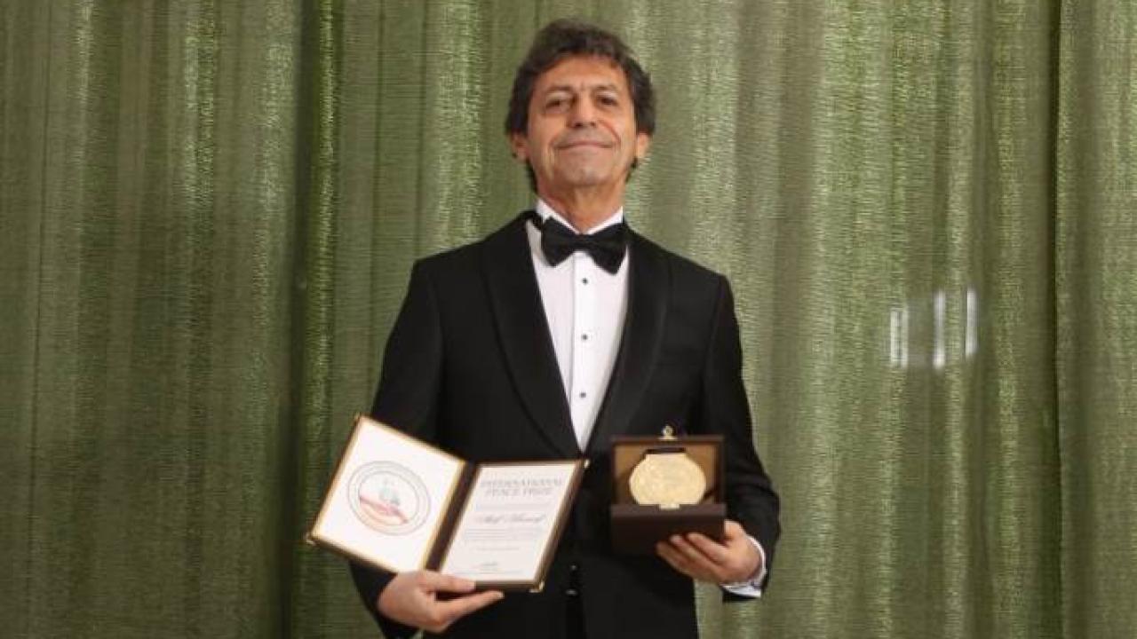 Yazar Akif Manaf 2025 Yılı International Peace Prize Ödülü’nü Aldı