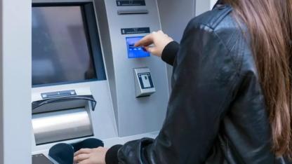 Yeni Dönem Bu Sabah Başladı! ATM'ye Kartını Takan Bu Mesajla Karşılaşıyor