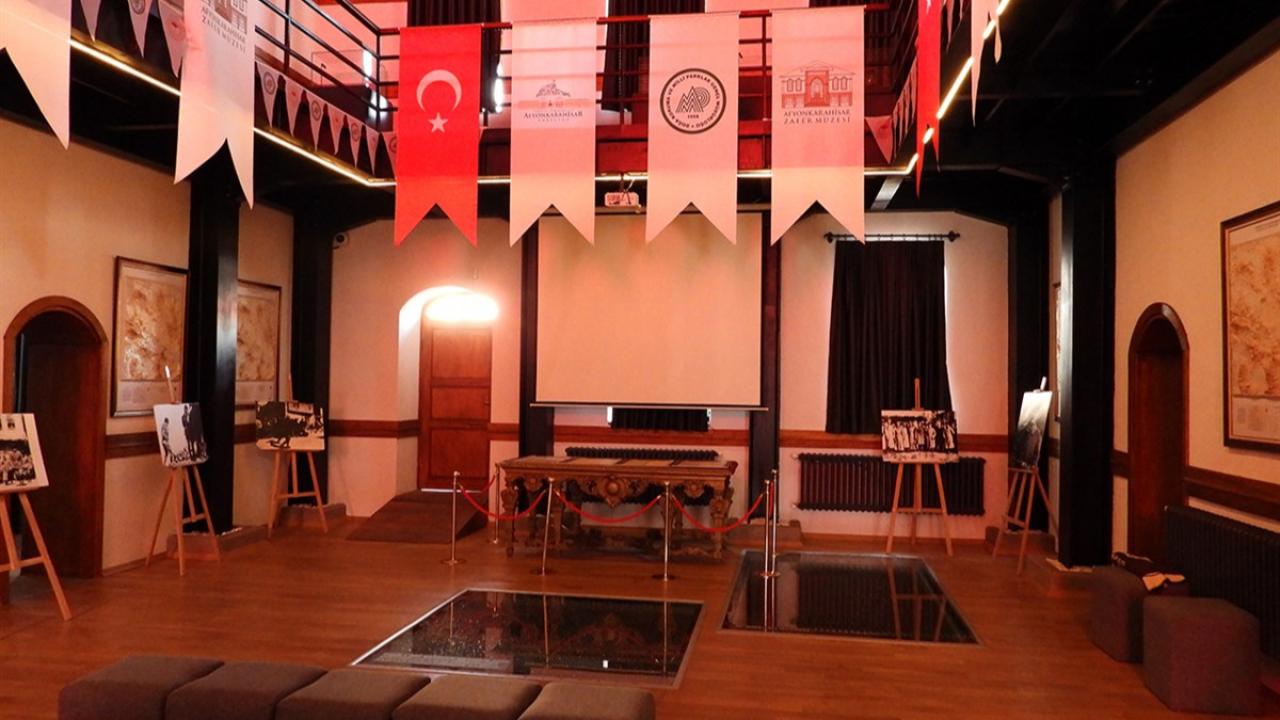 Zafer Müzesi ve İstiklal Tanıtım Merkezi Ziyaretçi Akınına Uğruyor