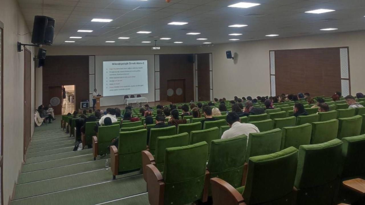 AFSÜ Hastanesinde Göreve Yeni Başlayan Çalışanlarımıza Uyum Eğitimi Verildi