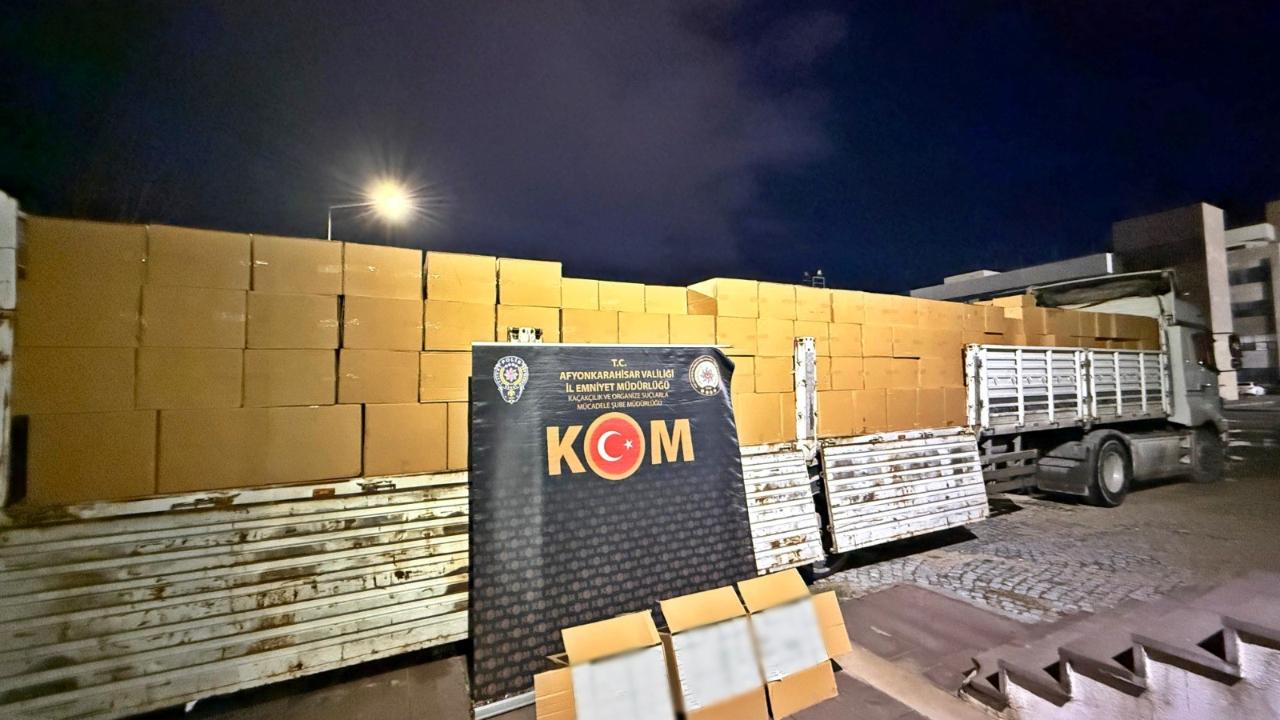 Afyon’da Milyonlarca Boş Makaron Ele Geçirildi!