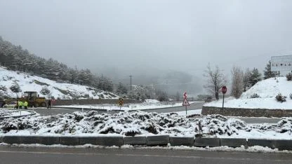 Afyonkarahisar'ın Yüksek Kesimlerinde Kar Yağışı Etkili Oldu