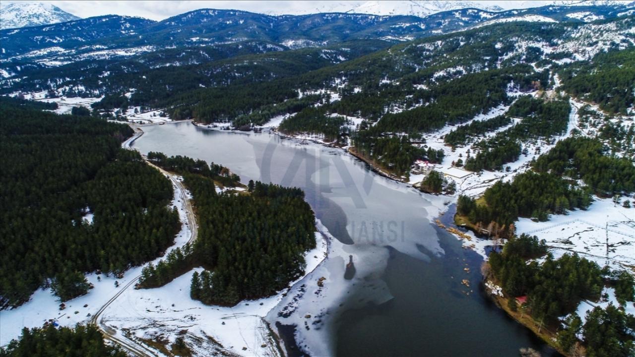 Akdağ Tabiat Parkı Beyaza Büründü, Ortaya Kartpostallık Görüntüler Çıktı