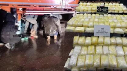 Bakan Yerlikaya Duyurdu- Şırnak’ta Narkotik Operasyonu: 142 Kilo Metamfetamin Ele Geçirildi!