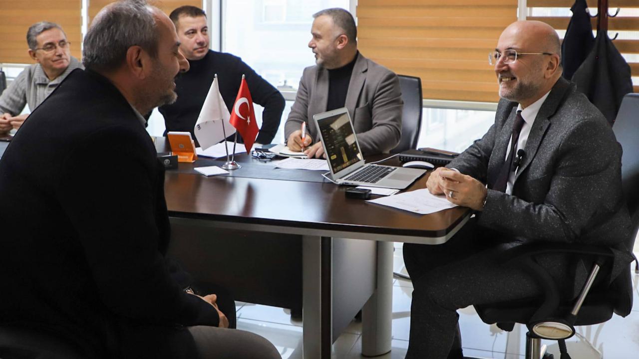 Başkan Şahin Halk Günü’nde Vatandaşları Dinledi